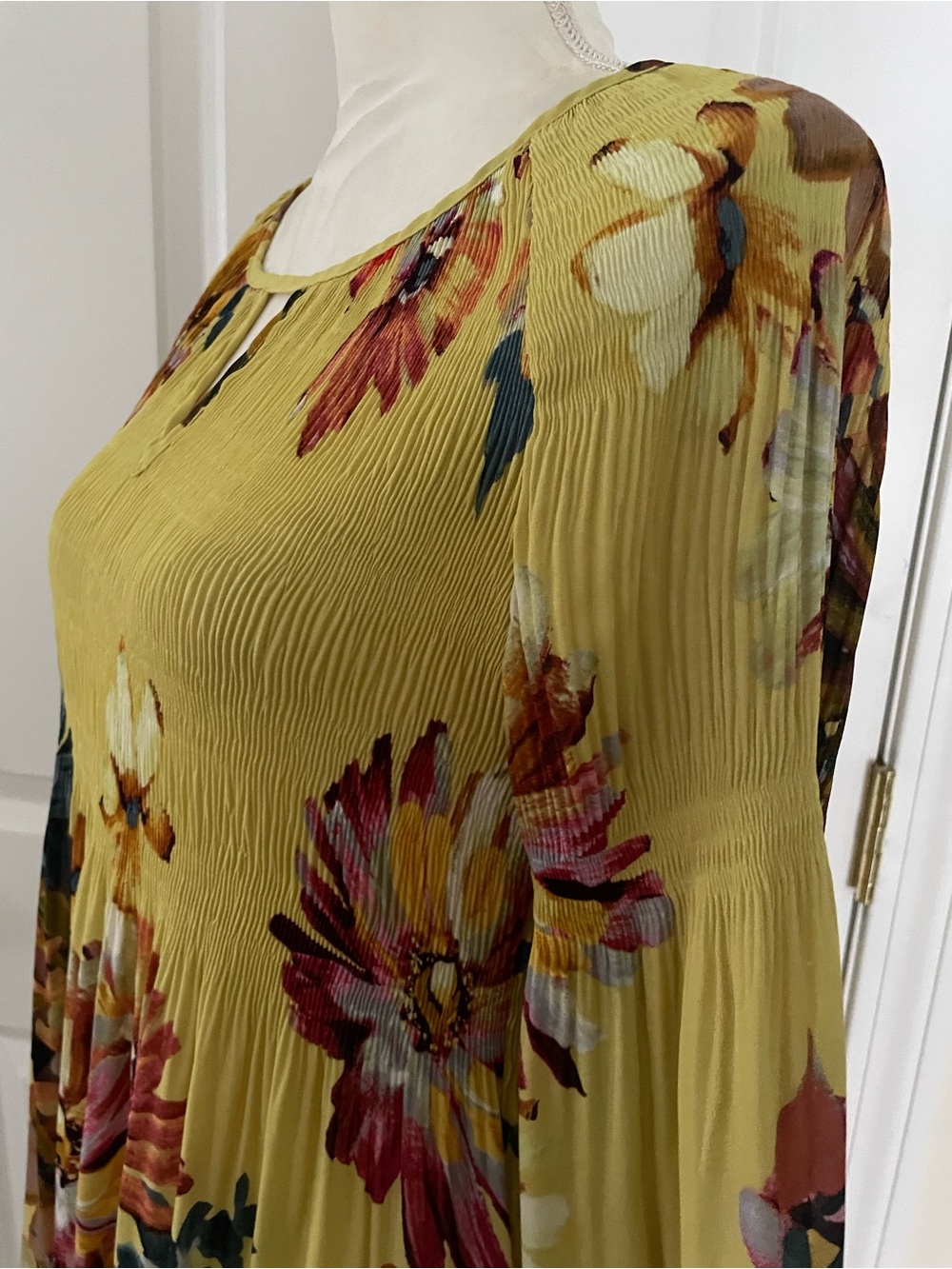 Spense Chartreuse Floral Split-Neck Tunic - Picture 8 of 13